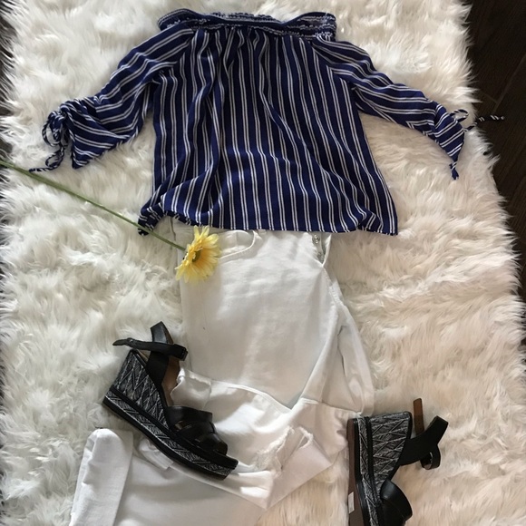 Off shoulder blouse - Picture 1 of 3